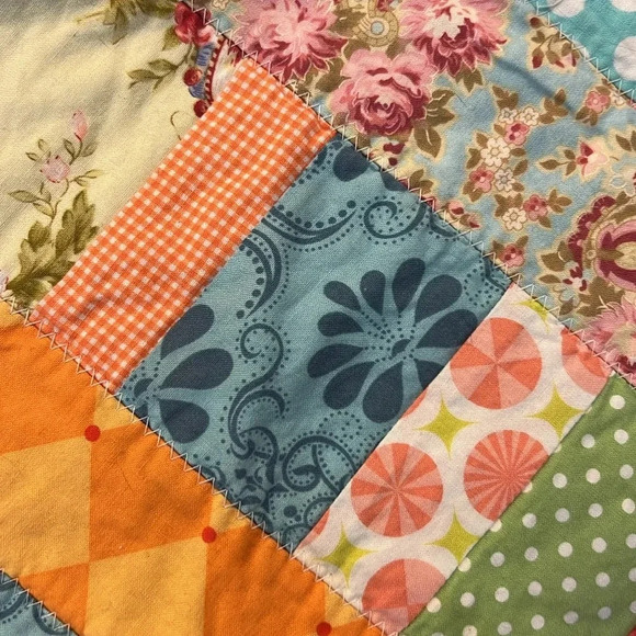 Homemade quilted placemats.  Set of 4, reversible. 2 beautiful designs - Picture 9 of 11